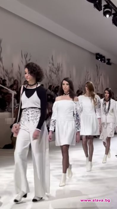 Модна къща Шанел представи круизната си колекция 2021-2022 по време