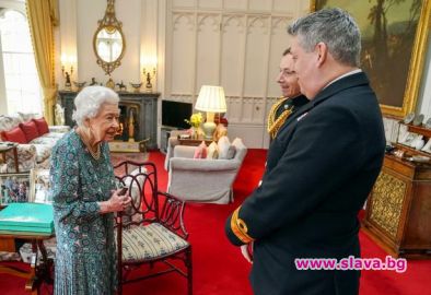 Британската кралица Елизабет II, 95, отмени планираните си виртуални ангажименти,