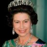 Вижте ослепителните корони на Кралицата