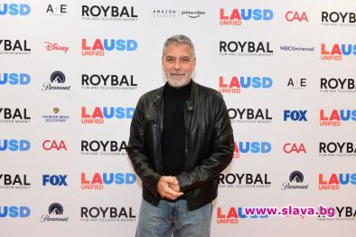 Американският актьор Джордж Клуни ще режисира американския римейк на френския