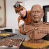 Крал Чарлз: Шоколадов бюст, създаден в чест на коронацията