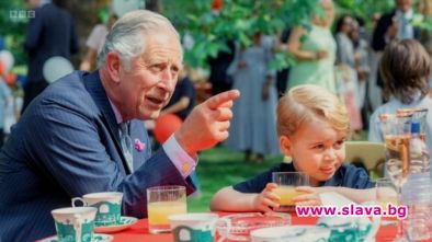 Принц Джордж и принцеса Шарлот на непоказвани досега снимки с крал Чарлз