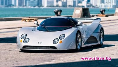 Lotec C1000 е концептуален спортен автомобил, проектиран, разработен и произведен