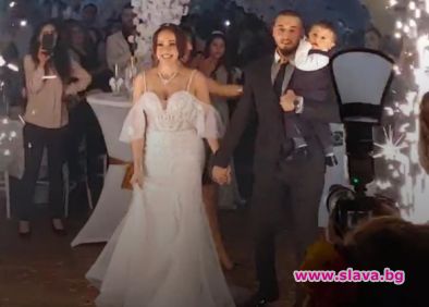 Култова фолк звезда вдигна тайна сватба в Белгия