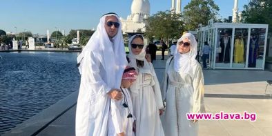Семейството му си подари приказна почивка в ДубайКонстантин заведе семейството