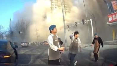 Жители на град Санхе, провинция Хъбей, Китай, са заснели експлозията