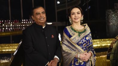 Нита Амбани е съпруга на най-богатия индиец в света Мукеш