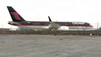 Инцидент със самолета на кандидата президент Доналд Тръмп. Той се