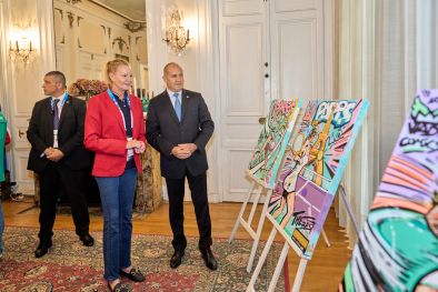 Българското посолство в Париж бе домакин днес на емоционална среща