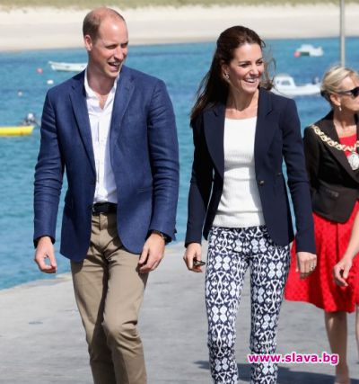 slava.bg : Кейт Мидълтън носи панталони за 23 долара по време на посещението си в графство Корнуолл