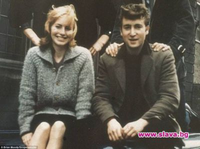 slava.bg : Джон Ленън, На 17 години, с приятелката си и бъдеща съпруга Синтия (1957 г.)