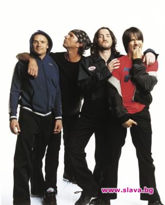 Red Hot Chili Peppers си дават почивка