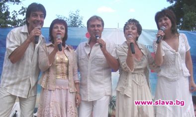 Ретрохит става химн