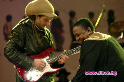 Почина Мириам Макеба