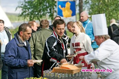 Орлин участва в традиционното парти под лъчите на незалязващото слънце на Финландия