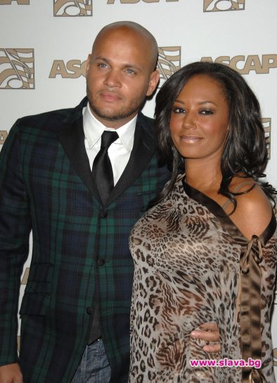 Спайската Мелани Браун купи вила със звукозаписно студио