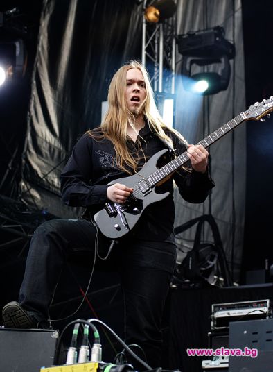 Stratovarius пристигат в София с два луксозни тур буса!