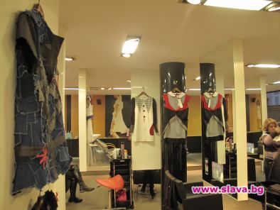 Продават дрехи уникати благотворително