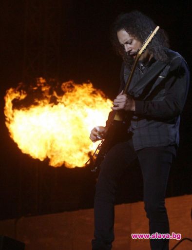 Metallica почетоха паметта на Дио