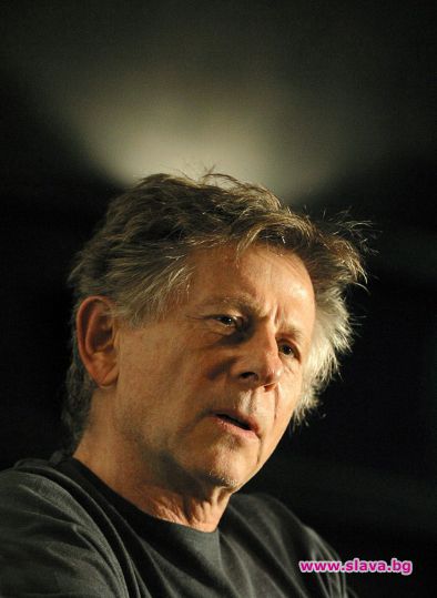 Полански остава в 