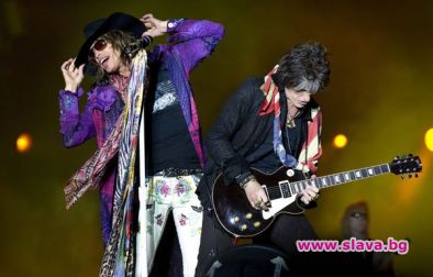 Китарист на Aerosmith катастрофира с мотор