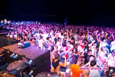 Близо 5000 души танцуваха до сутринта с Richie Hawtin на откриването на  SOLAR SUMMER FESTIVAL 2010