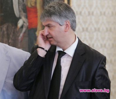 Лъчо Мозъка пак посрами парламента