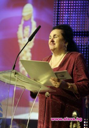 Почина Надка Караджова