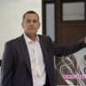 ВЕРГОВ ИГРАЕ БИЛЯРД С  ПЛЕЙМЕЙТКА