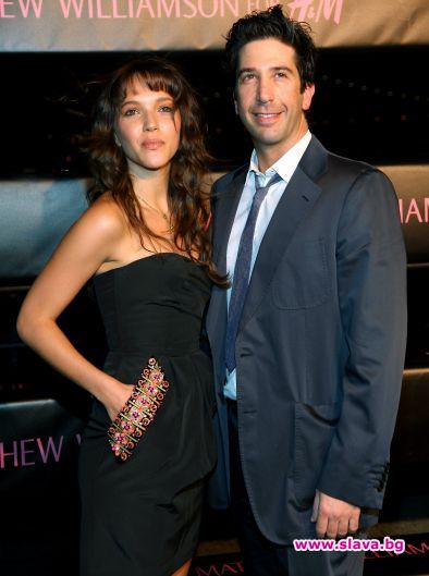 Рос от Приятели става баща