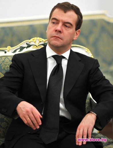 Дмитрий Медведев танцува като бастун