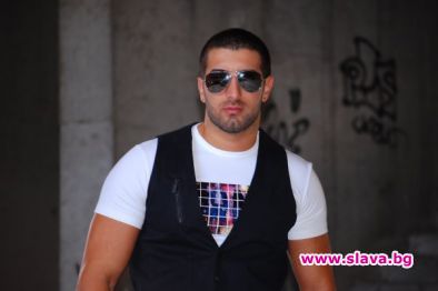 Гръцки DJ прави ремикс на