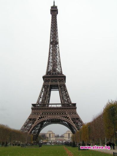 Модернизират Айфеловата кула