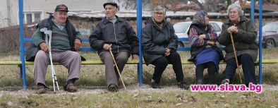 Долу ръцете от инвалидните добавки на пенсионерите