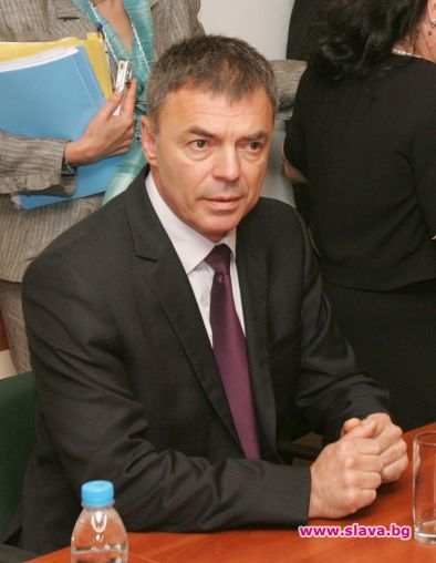 Държавата позлатява частните училища, да се готви Нов български университет