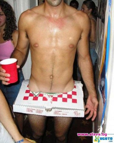 Доставчик на пица заработва като жиголо 