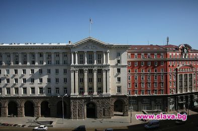 Бунт пред МС в 1 часа