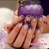 Лилавото е цветът на маникюра този сезон