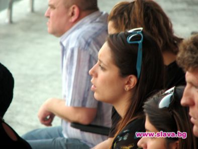 Деликатна охрана пази щерката на Стоичков на Лаута