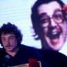 Камен Донев спасява мустака си