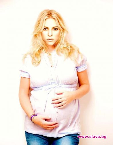 Ето я бременната Шакира