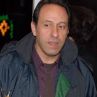Робин Кафалиев дари жена си с прасе