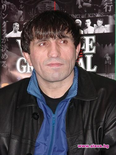 Илюмжинов дава шанс на Черноморец