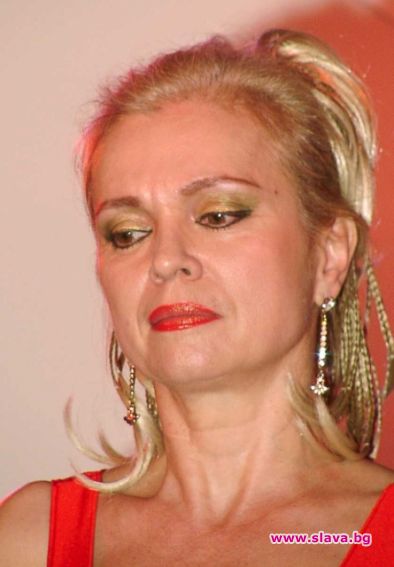 Искра Радева играе в Благоевград
