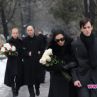 Стъклен дом се завръща