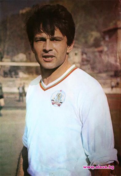 Кръщават село на Гунди