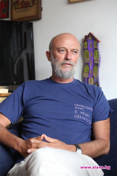 Едвин се захранва с пюрета