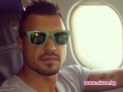 Божинов фалира?