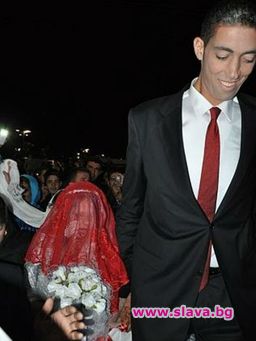 Най-високият мъж в света се ожени