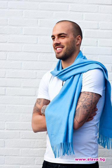 Ники М. сменя колите с яхта